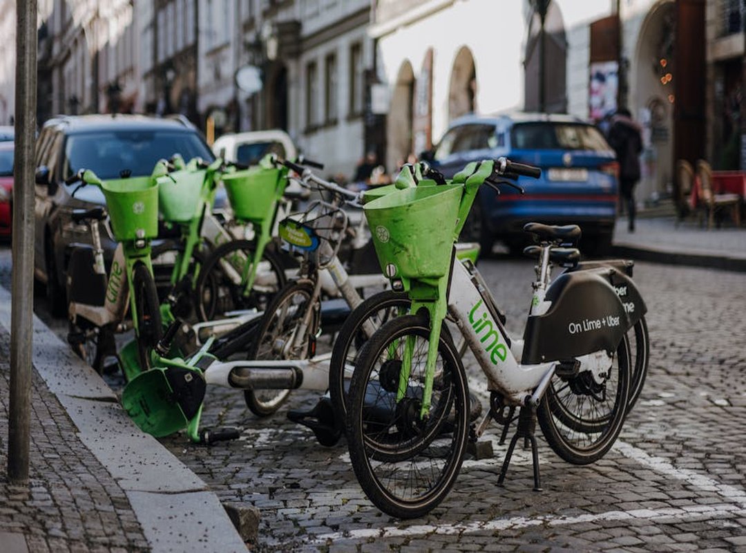 Public Transportation in Hausizius